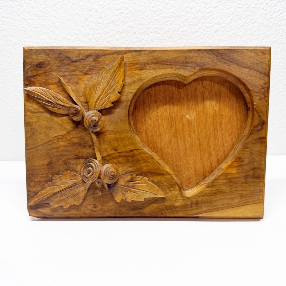 Olive Wood 3D Floral Heart Picture Frame